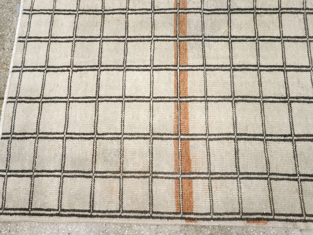 Vintage Turkish Anatolian Accent Carpet, No.31354 - Gss