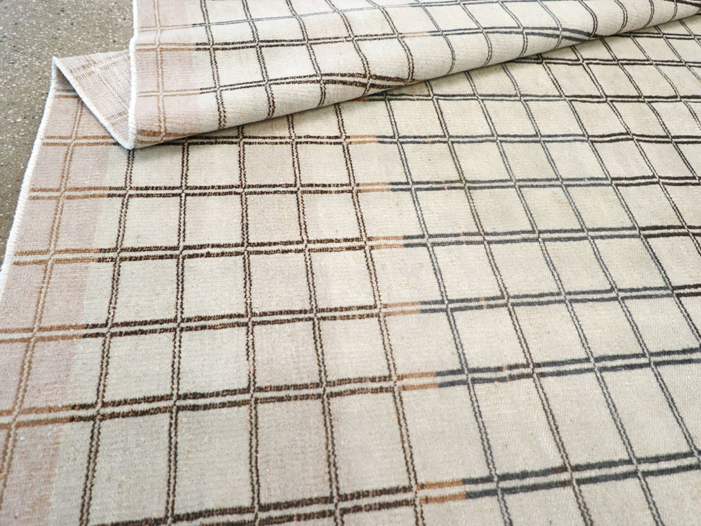 Vintage Turkish Anatolian Accent Carpet, No.31354 - Gss