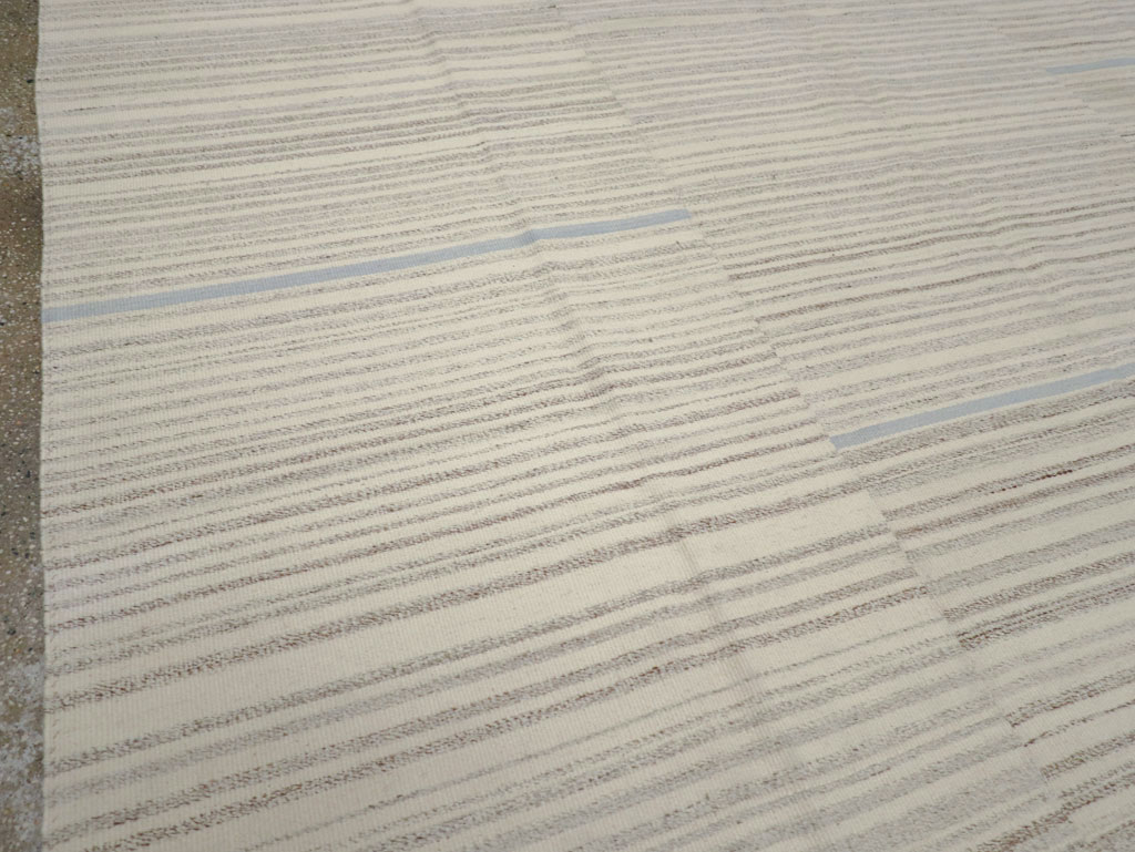 Contemporary Turkish Flatweave Kilim Room Size Carpet, No.31355 - Gss