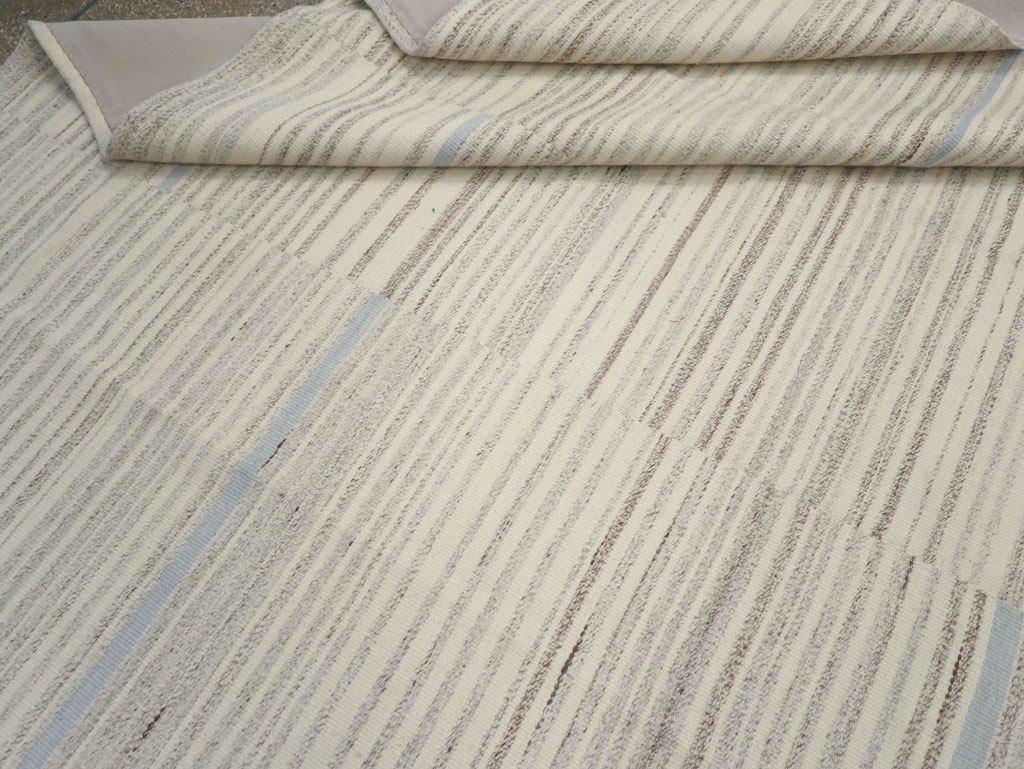 Contemporary Turkish Flatweave Kilim Room Size Carpet, No.31355 - Gss