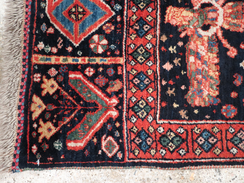 Persian Qashqai Pictorial Rug, No.31396 - Gss