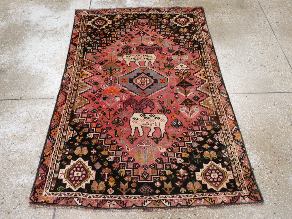 Vintage Persian Pictorial Shiraz Rug, No.31398 - Gss