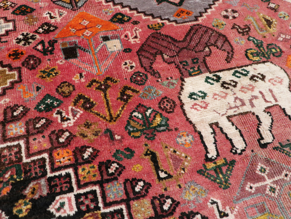 Vintage Persian Pictorial Shiraz Rug, No.31398 - Gss