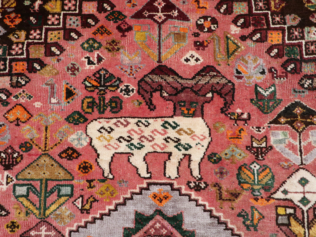 Vintage Persian Pictorial Shiraz Rug, No.31398 - Gss