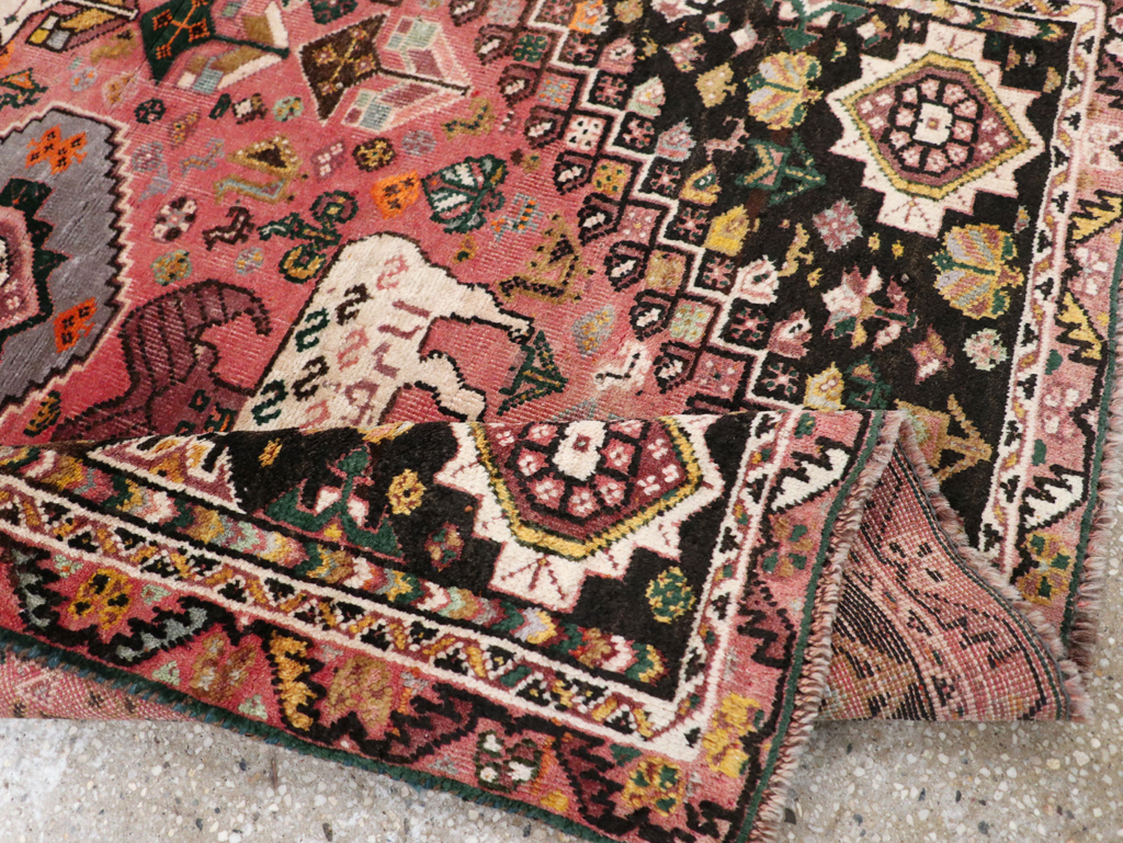 Vintage Persian Pictorial Shiraz Rug, No.31398 - Gss