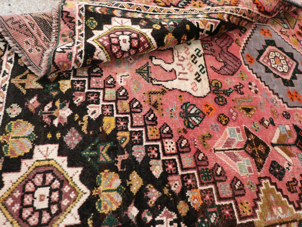 Vintage Persian Pictorial Shiraz Rug, No.31398 - Gss