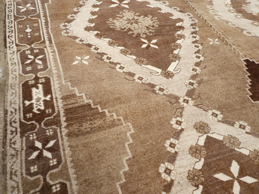 Vintage Turkish Anatolian Room Size Carpet, No.31400 - Gss