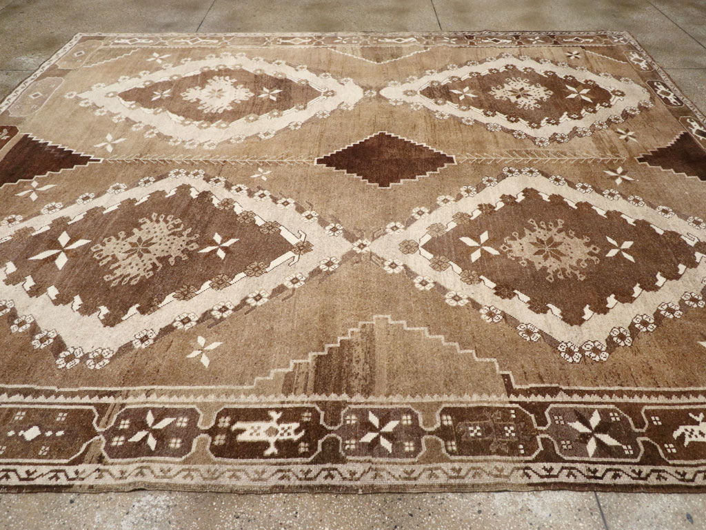 Vintage Turkish Anatolian Room Size Carpet, No.31400 - Gss
