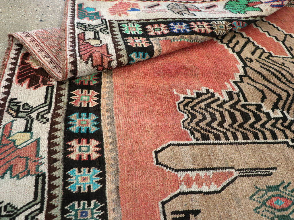 Vintage Persian Pictorial Gabbeh Accent Carpet, No.31410 - Gss