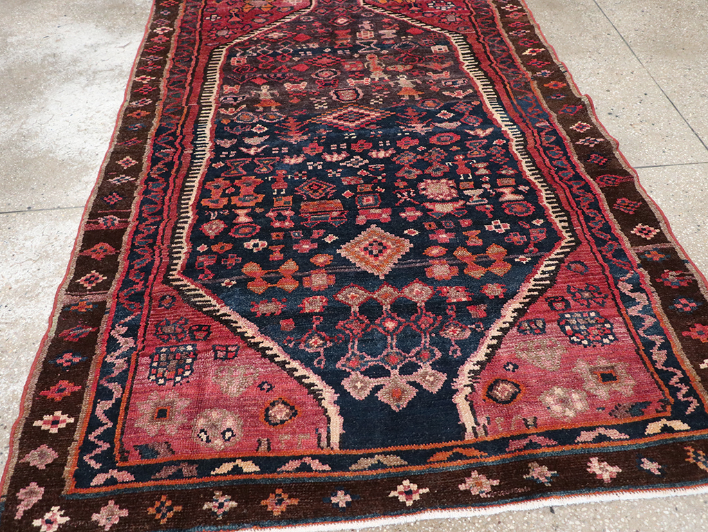 Vintage Persian Hamadan Pictorial Accent Rug, No.31413 - Gss