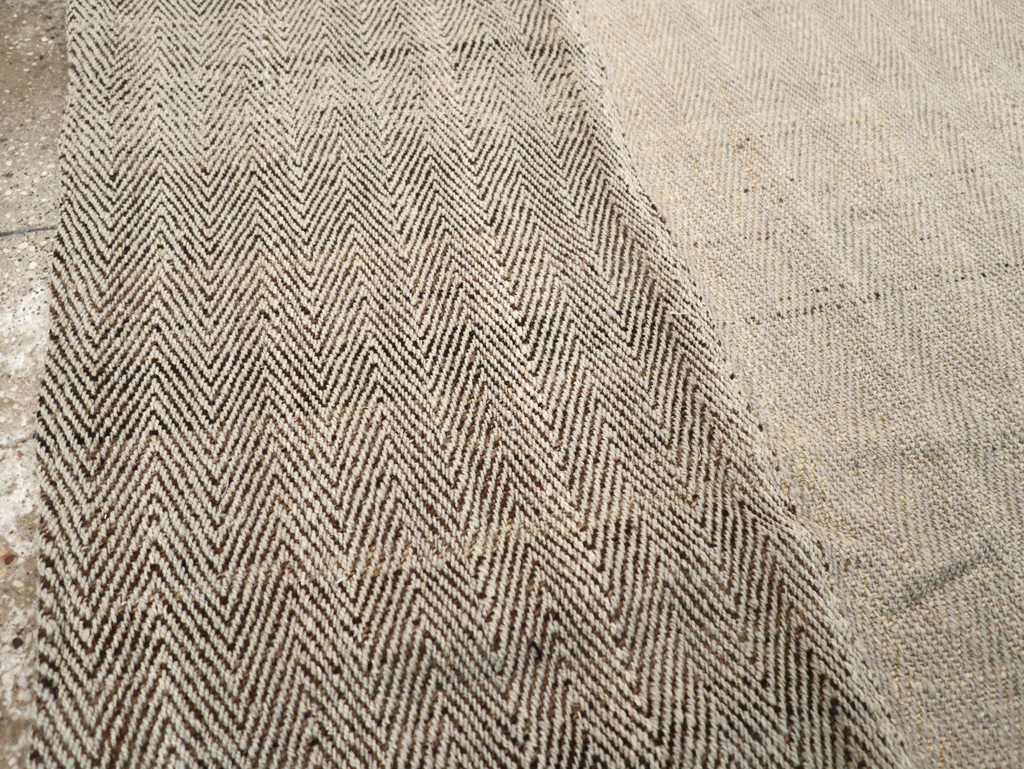 Modern Turkish Flatweave Accent Rug, No.31414 - Gss