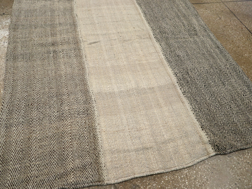 Modern Turkish Flatweave Accent Rug, No.31414 - Gss