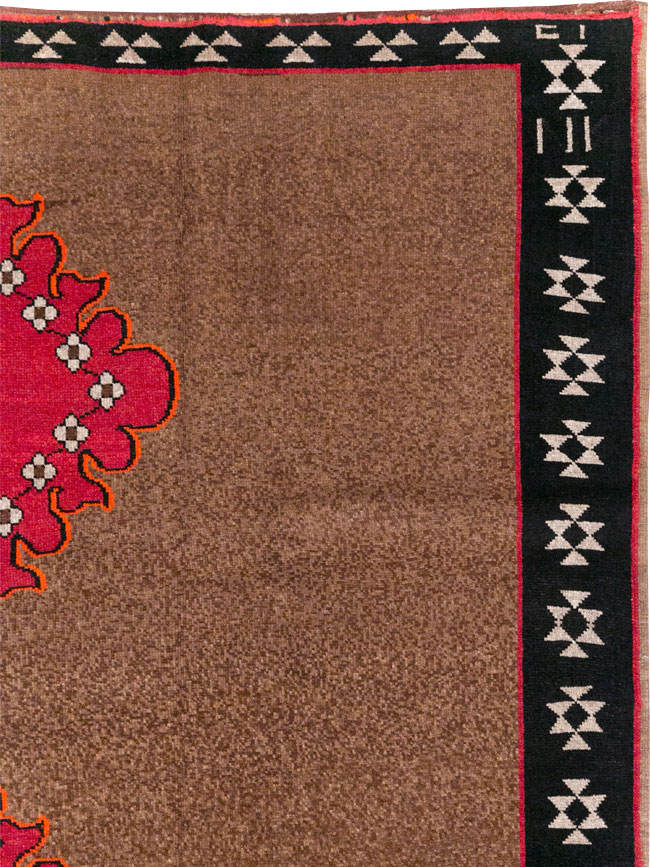 Vintage Turkish Anatolian Tribal Room Size Carpet, No.31420 - Gss