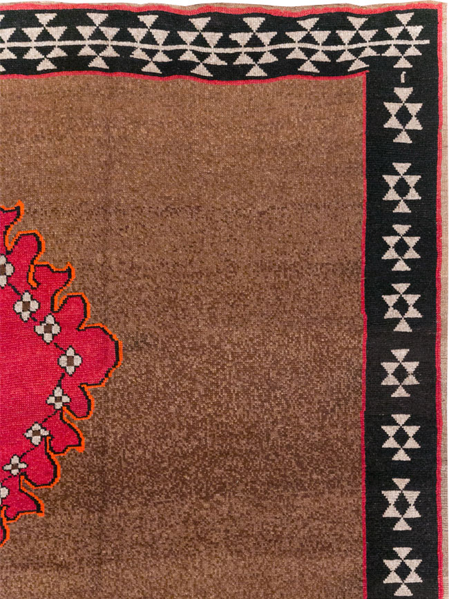 Vintage Turkish Anatolian Tribal Room Size Carpet, No.31420 - Gss