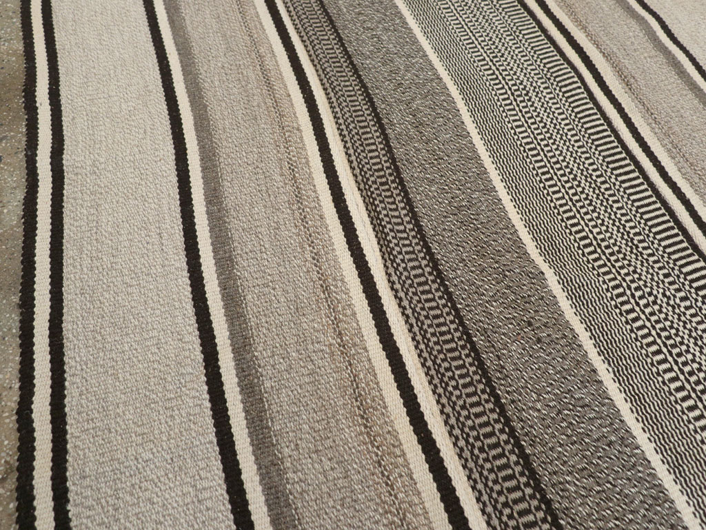 Modern Turkish Flatweave Room Size Carpet, No.31426 - Gss