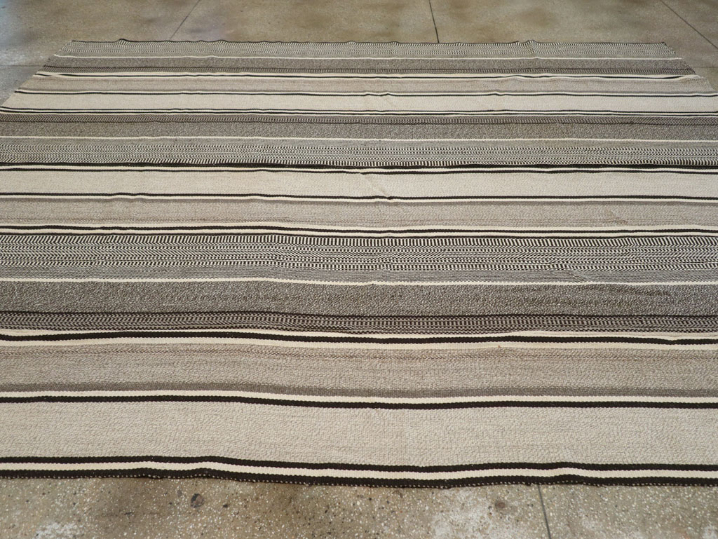 Modern Turkish Flatweave Room Size Carpet, No.31426 - Gss