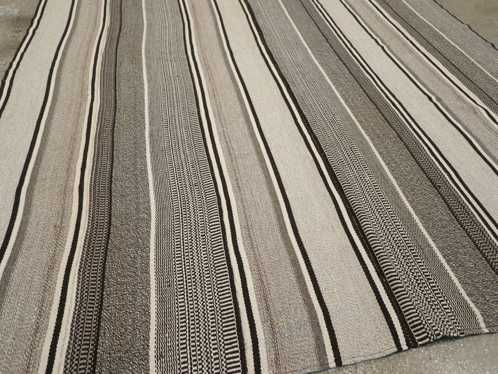 Modern Turkish Flatweave Room Size Carpet, No.31426 - Gss