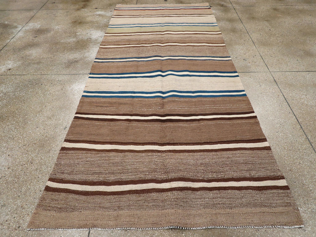 Vintage Persian Kilim Gallery Rug, No.31437 - Gss
