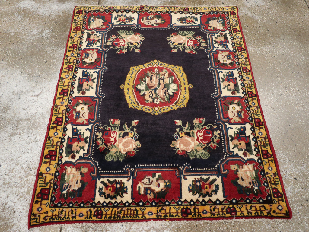 Vintage Persian Bakhtiari Throw Rug, No.31449 - Gss