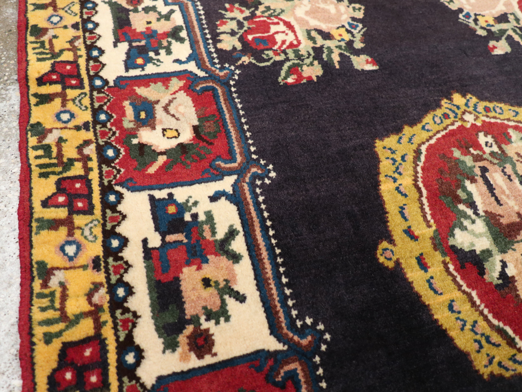Vintage Persian Bakhtiari Throw Rug, No.31449 - Gss
