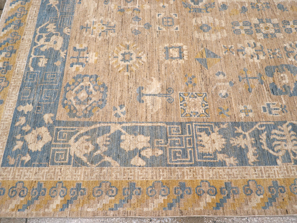 Modern East Turkestan Khotan Room Size Carpet, No.31458 - Gss