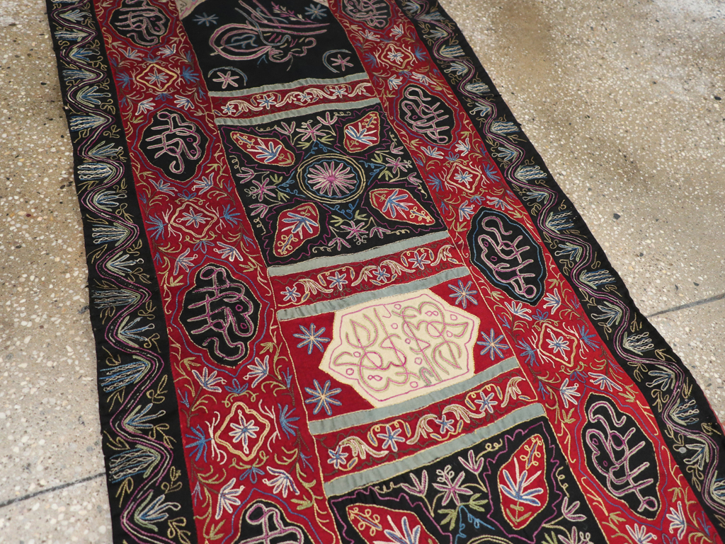 Vintage Indian Embroidered Wall Hanging Textile Runner, No.31478 - Gss