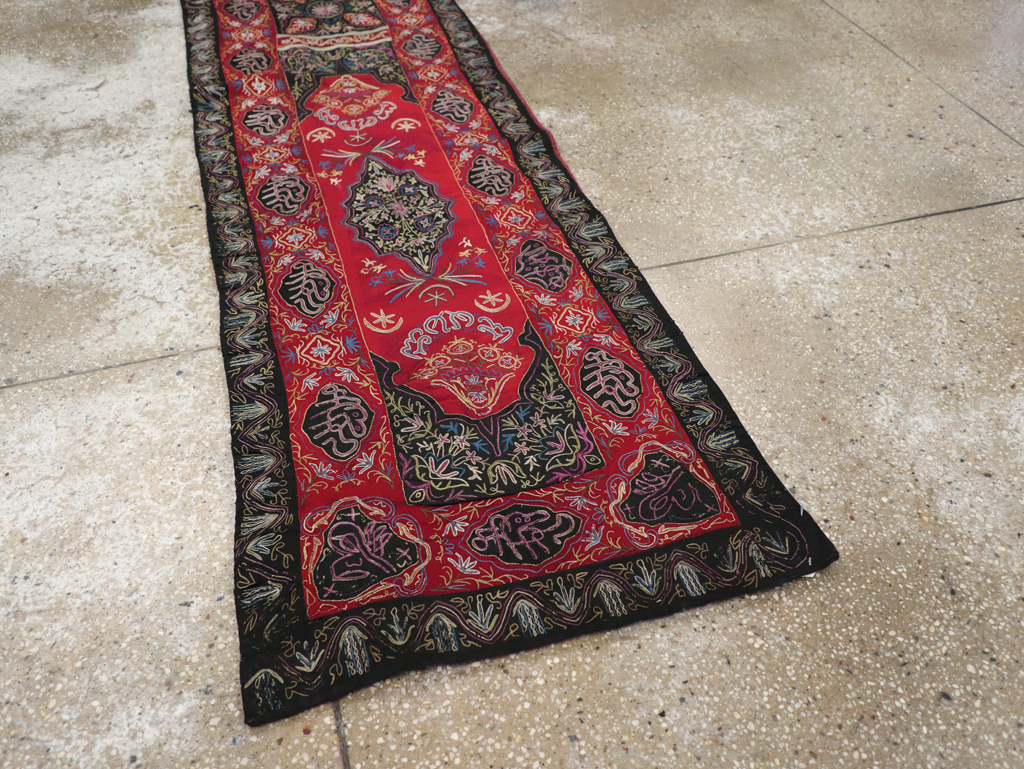 Vintage Indian Embroidered Wall Hanging Textile Runner, No.31478 - Gss