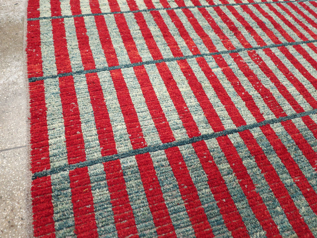 Contemporary Turkish Art Deco Style Accent Carpet, No.31500 - Gss