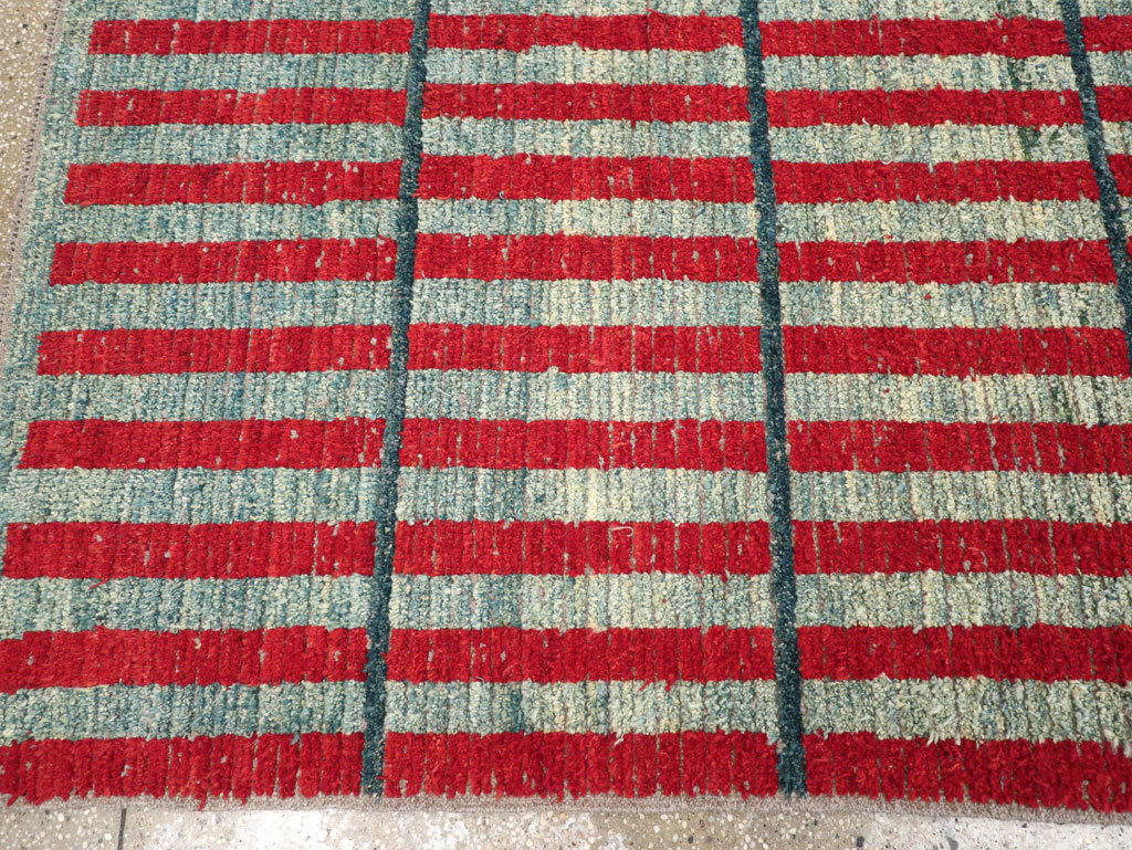 Contemporary Turkish Art Deco Style Accent Carpet, No.31500 - Gss