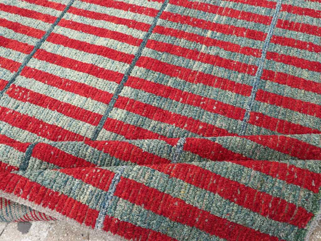 Contemporary Turkish Art Deco Style Accent Carpet, No.31500 - Gss