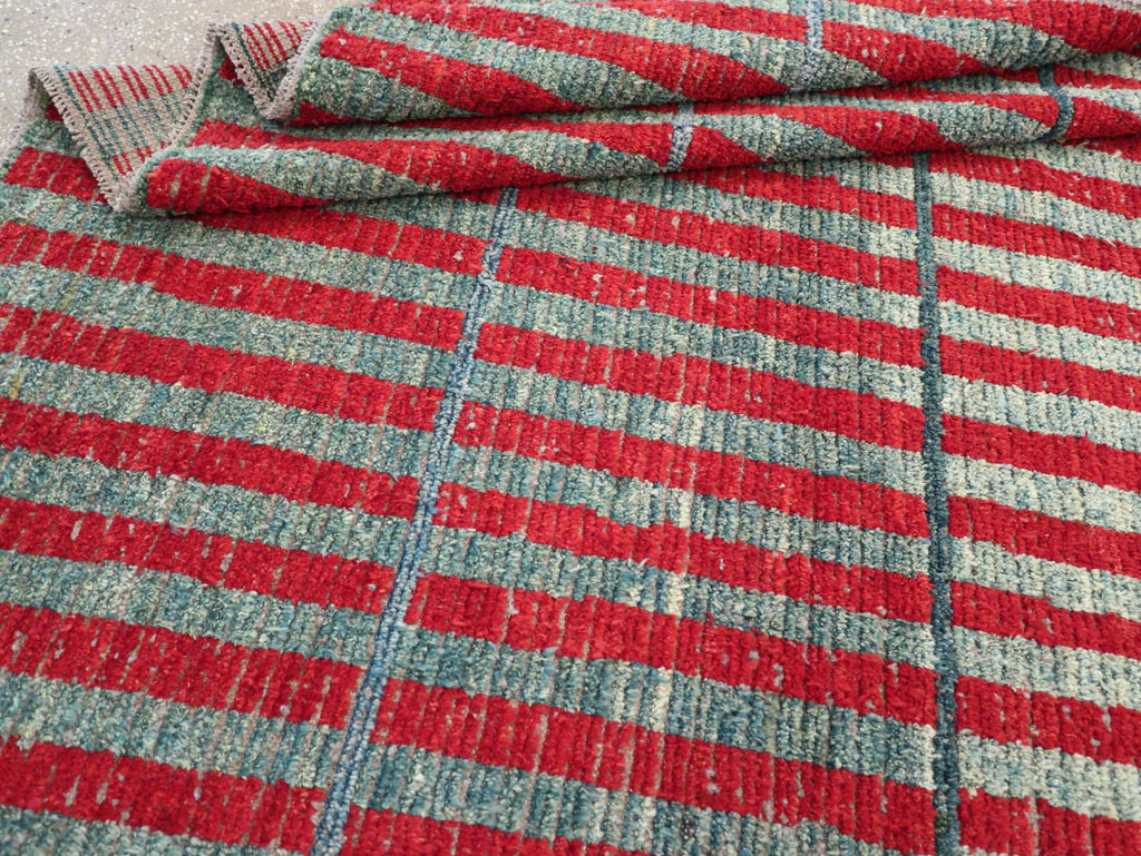 Contemporary Turkish Art Deco Style Accent Carpet, No.31500 - Gss