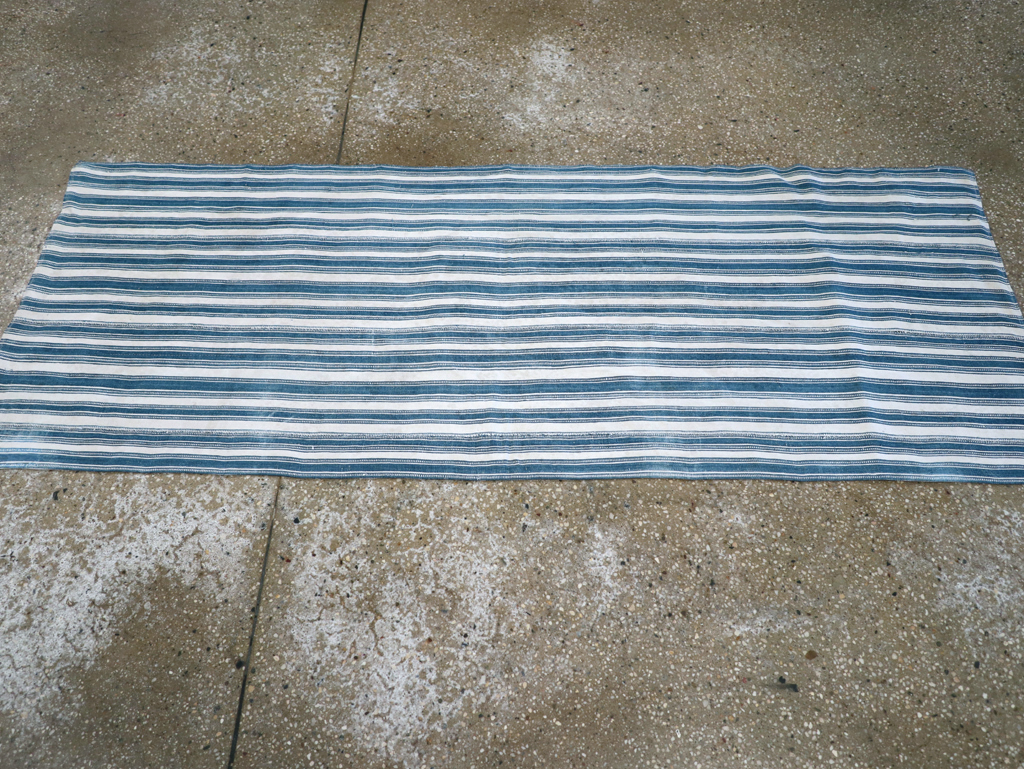 Vintage Persian Flatweave Kilim Throw Rug, No.31520 - Gss