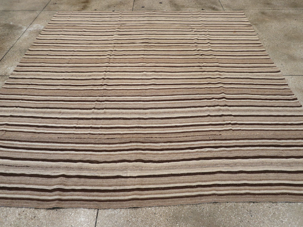 Vintage Turkish Flatweave Kilim Square Room Size Carpet, No.31529 - Gss