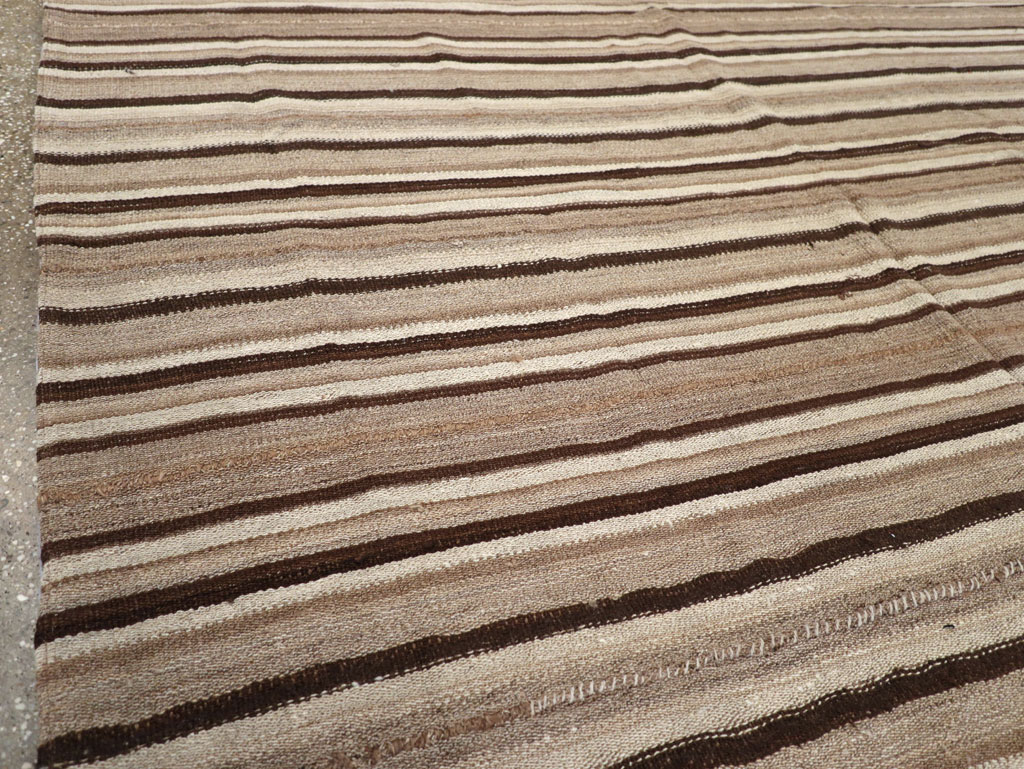 Vintage Turkish Flatweave Kilim Square Room Size Carpet, No.31529 - Gss