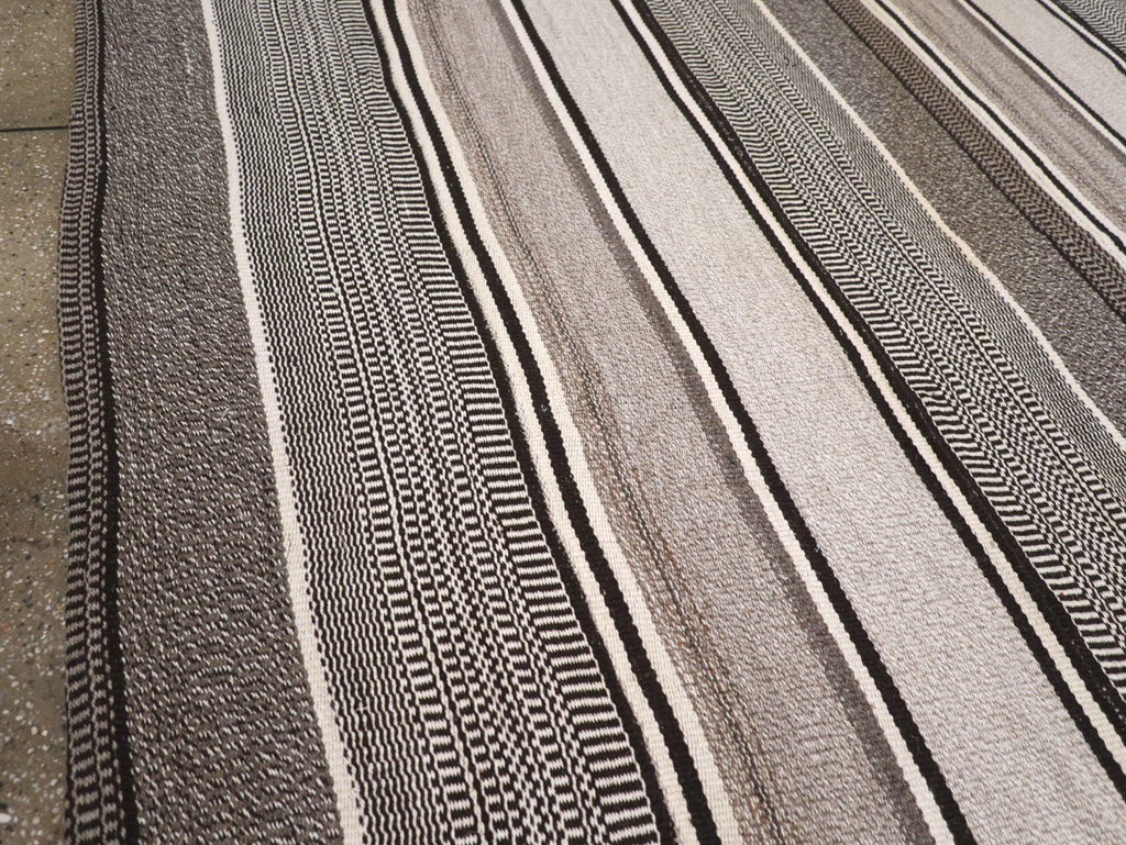 Modern Turkish Flatweave Large Room Size Carpet, No.31541 - Gss