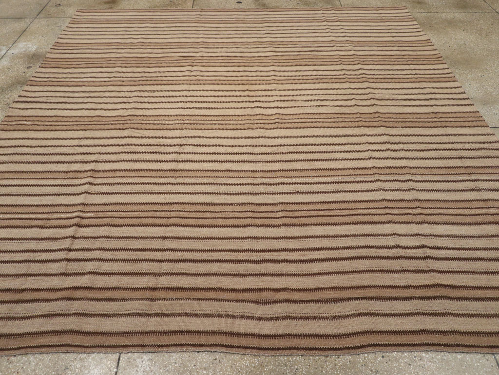 Vintage Turkish Flatweave Kilim Square Room Size Carpet, No.31550 - Gss