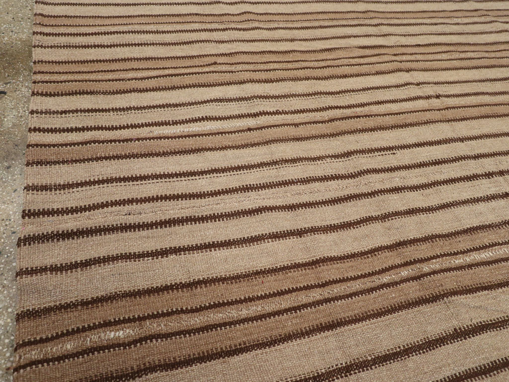 Vintage Turkish Flatweave Kilim Square Room Size Carpet, No.31550 - Gss