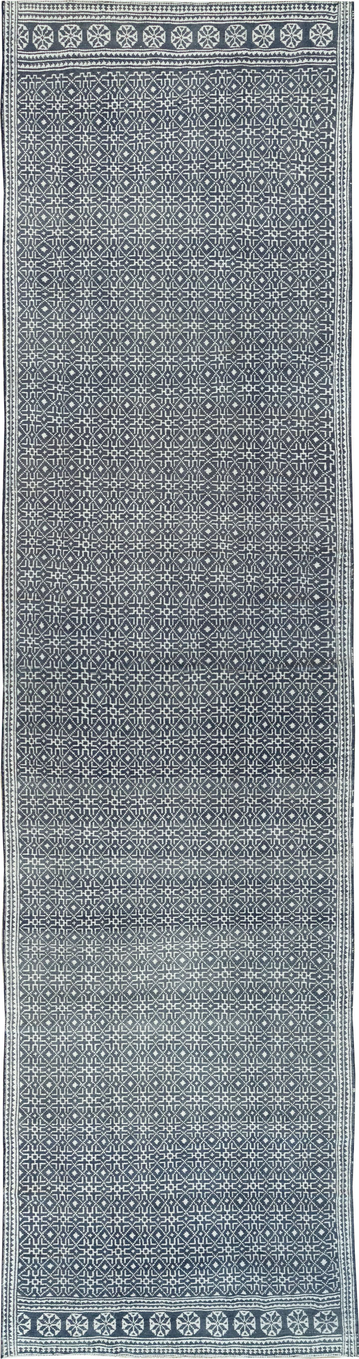 Vintage Persian Flatweave Long and Narrow Gallery Carpet, No.31554 - Gss
