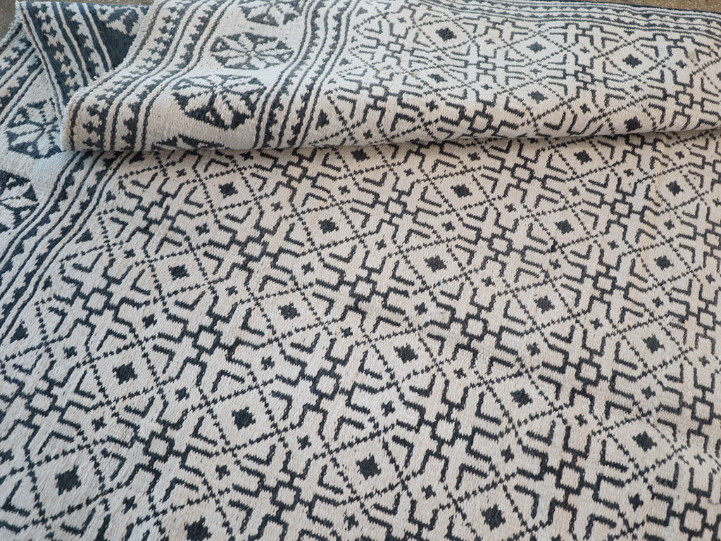 Vintage Persian Flatweave Long and Narrow Gallery Carpet, No.31554 - Gss