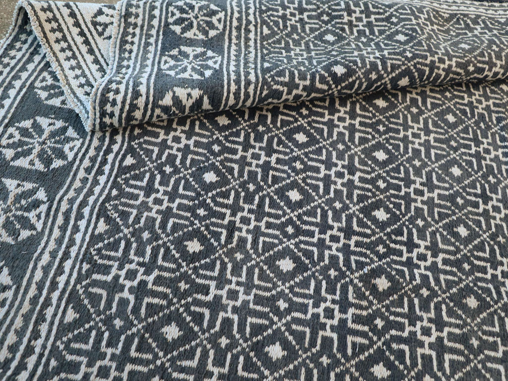 Vintage Persian Flatweave Long and Narrow Gallery Carpet, No.31554 - Gss