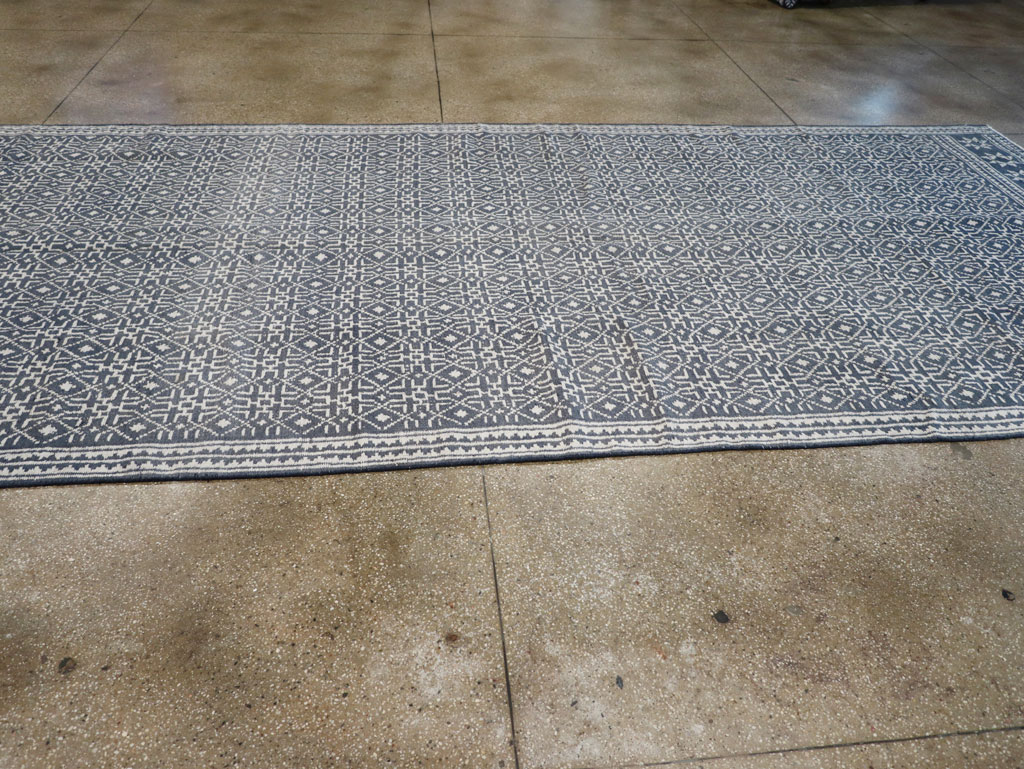 Vintage Persian Flatweave Long and Narrow Gallery Carpet, No.31557 - Gss