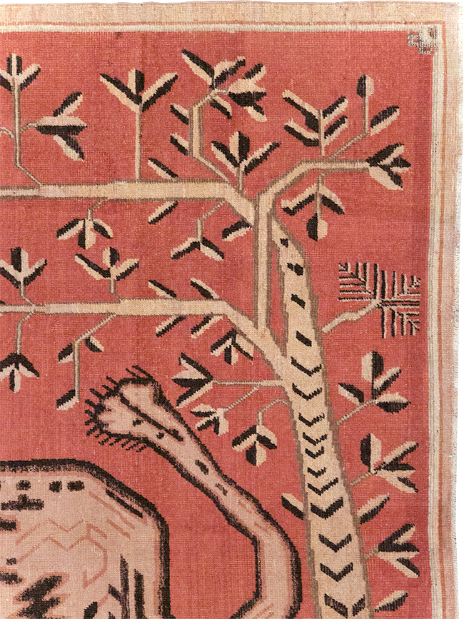 Antique Pictorial Khotan Rug, No.31574 - Gss