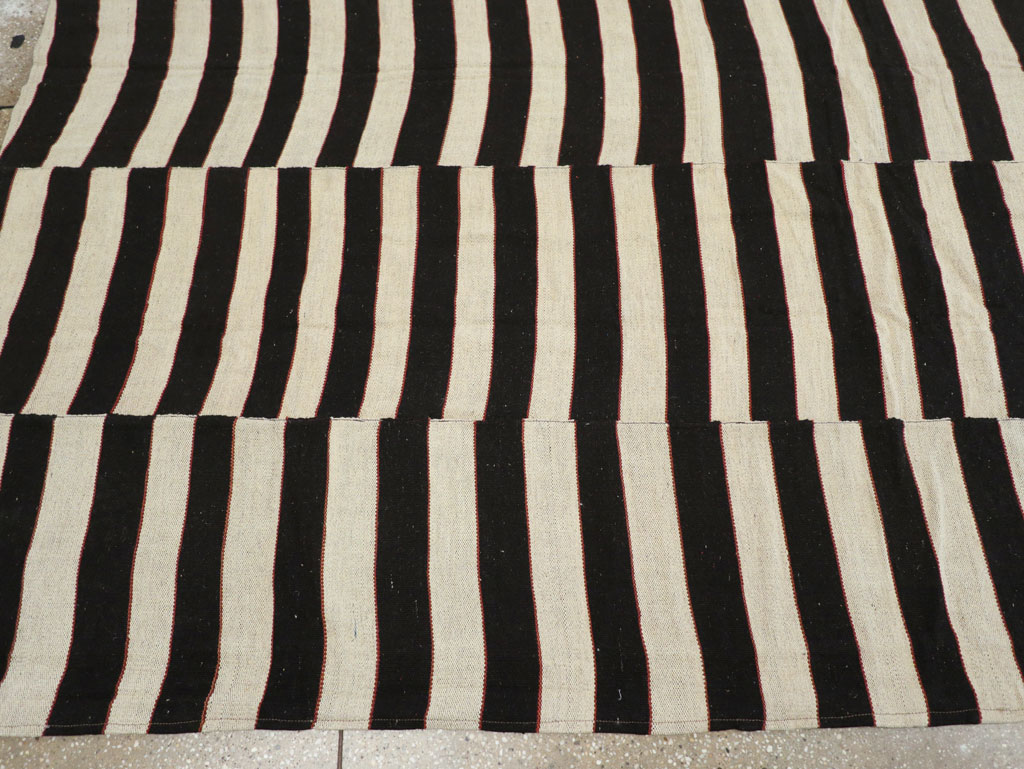 Modern Turkish Flatweave Kilim Room Size Carpet, No.31595 - Gss