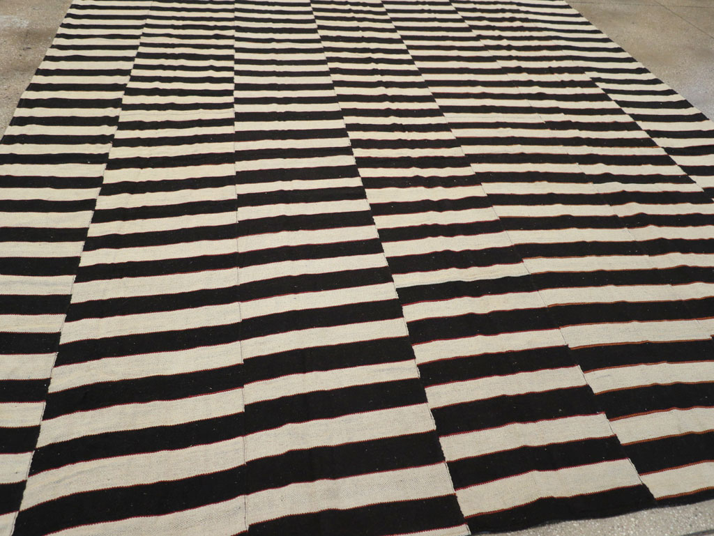 Modern Turkish Flatweave Kilim Room Size Carpet, No.31595 - Gss