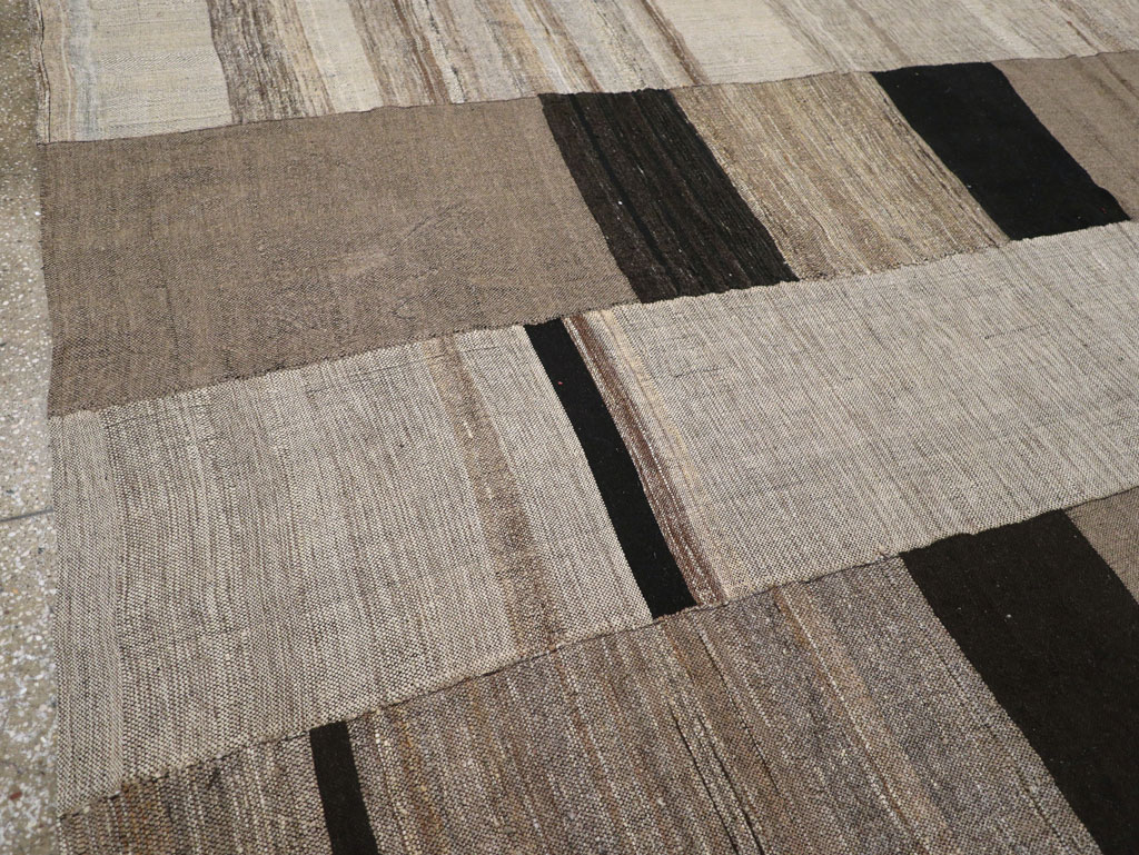 Modern Turkish Flatweave Room Size Carpet, No.31596 - Gss