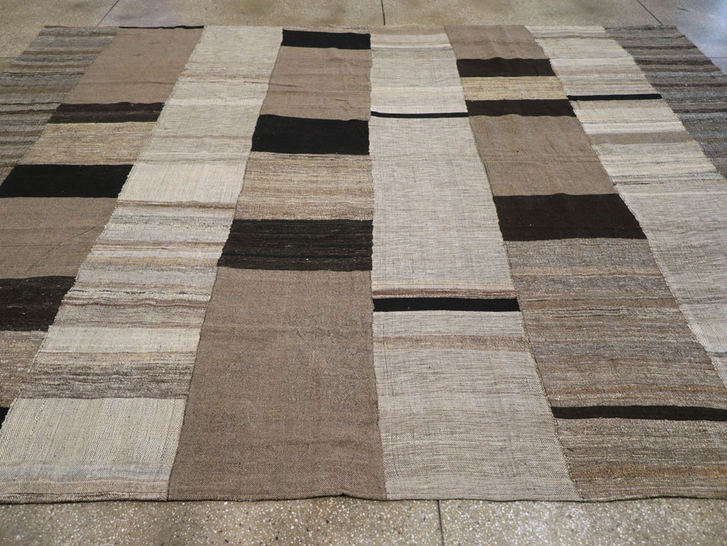Modern Turkish Flatweave Room Size Carpet, No.31596 - Gss