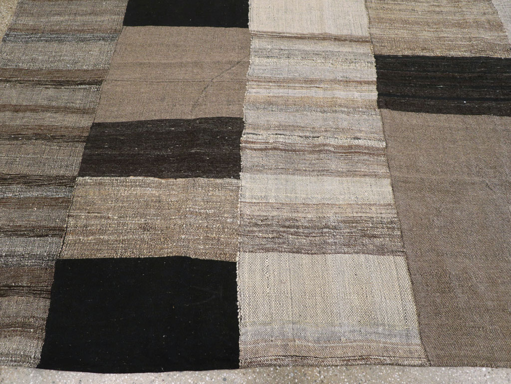 Modern Turkish Flatweave Room Size Carpet, No.31596 - Gss