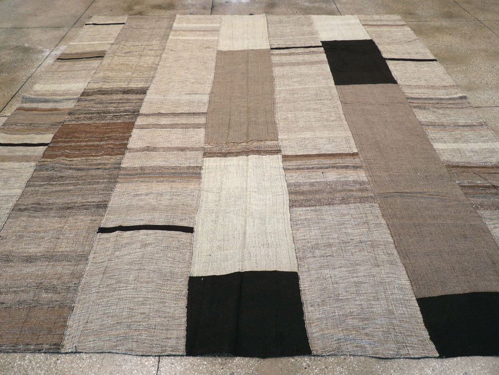 Modern Turkish Flatweave Kilim Square Room Size Carpet, No.31599 - Gss