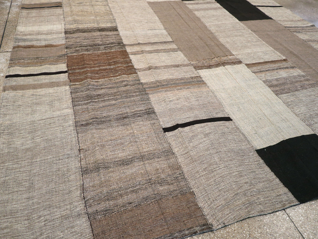 Modern Turkish Flatweave Kilim Square Room Size Carpet, No.31599 - Gss