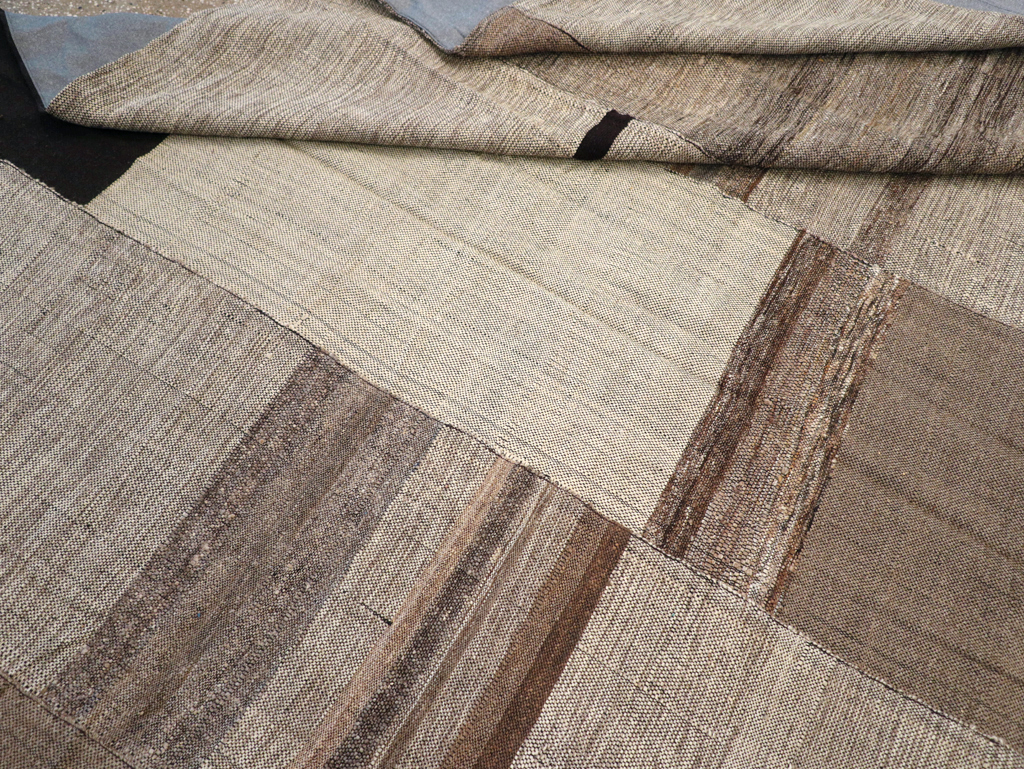 Modern Turkish Flatweave Kilim Square Room Size Carpet, No.31599 - Gss